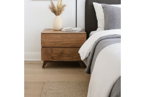 Κομοδίνο ελληνικής κατασκευής Payton δρυς Mdf με μασιφ πόδια