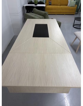 STOCK Τραπέζι τραπεζαρίας Δρυς MDF ελληνικής κατασκευής